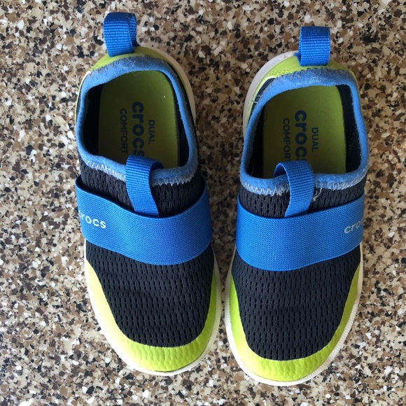 crocs water shoes kids